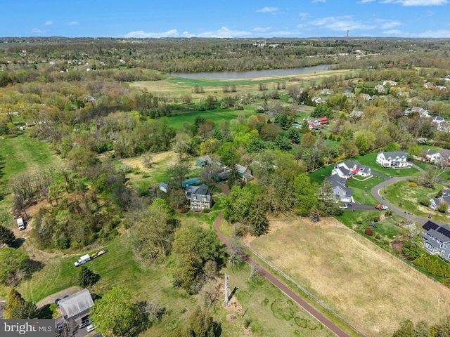 189 E BUTLER AVE, Doylestown, PA 18901