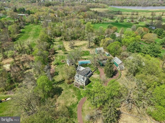 189 E BUTLER AVE, Doylestown, PA 18901