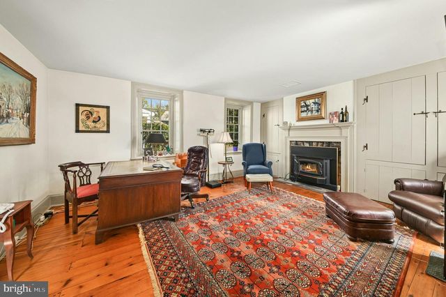 189 E BUTLER AVE, Doylestown, PA 18901