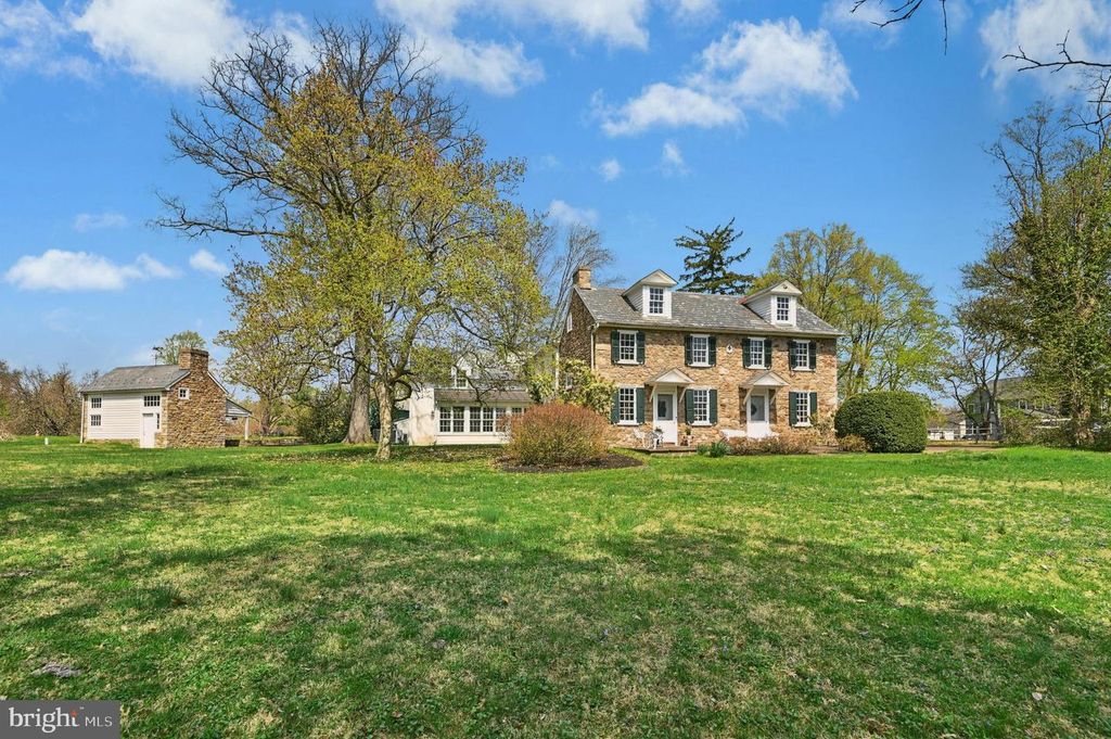 189 E BUTLER AVE, Doylestown, PA 18901
