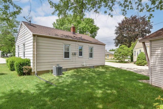 6639 W Bennett AVENUE, Milwaukee, WI 53219