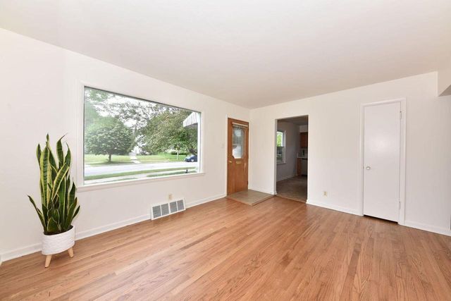 6639 W Bennett AVENUE, Milwaukee, WI 53219