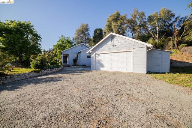 15098 Cavalieri Rd, Sonora, CA 95370
