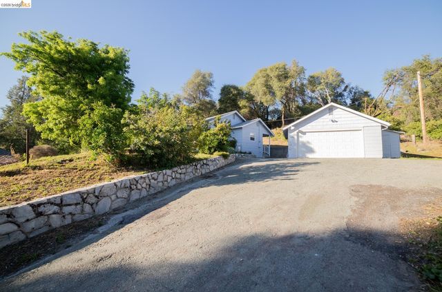 15098 Cavalieri Rd, Sonora, CA 95370
