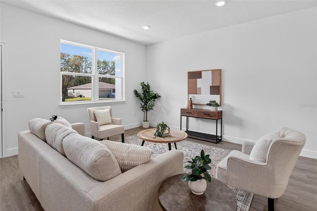 99 W GOLDCOAST PLACE, Dunnellon, FL 34434