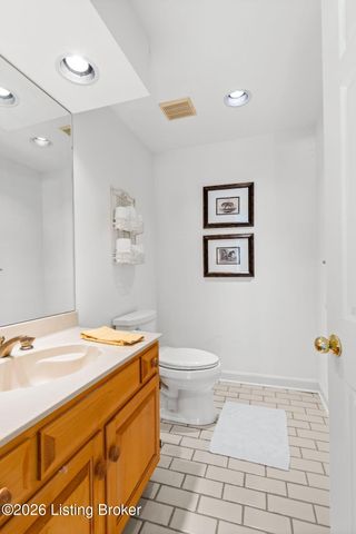 5805 Brittany Woods Cir, Louisville, KY 40222