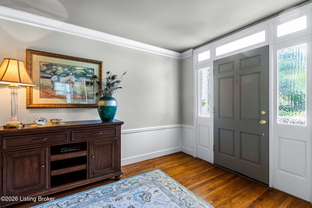 5805 Brittany Woods Cir, Louisville, KY 40222
