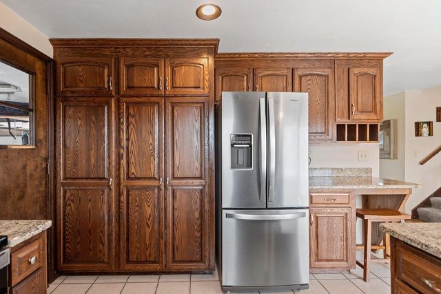 1935 BUNKER HILL COURT, De Pere, WI 54115