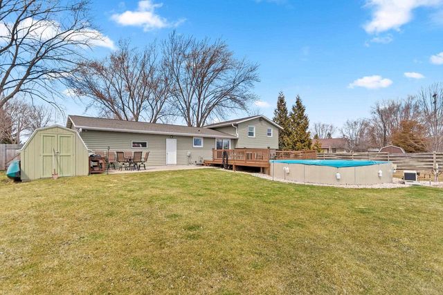 1935 BUNKER HILL COURT, De Pere, WI 54115