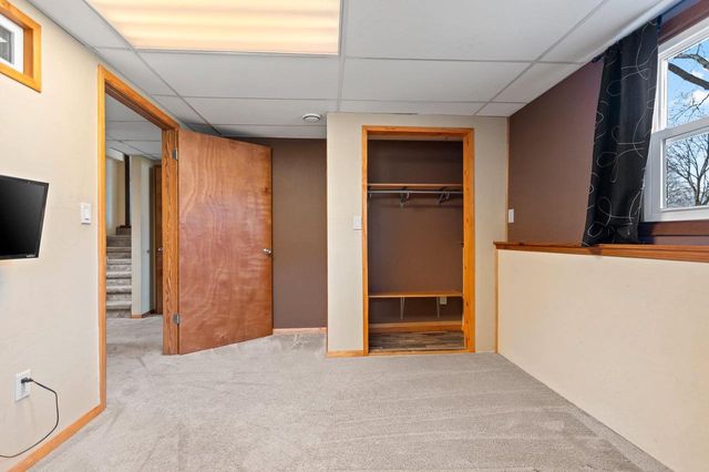 1935 BUNKER HILL COURT, De Pere, WI 54115