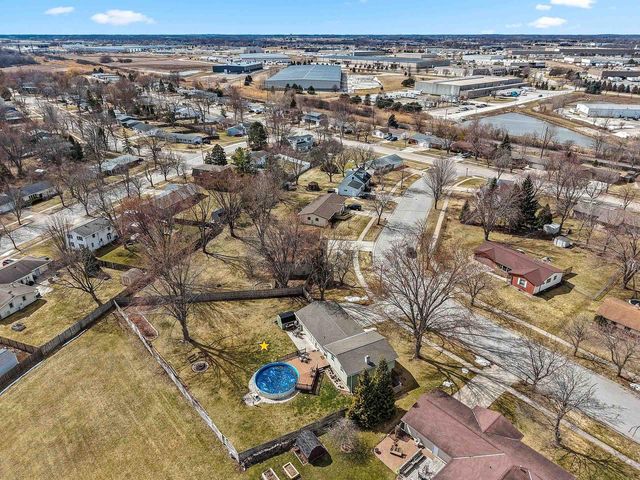 1935 BUNKER HILL COURT, De Pere, WI 54115