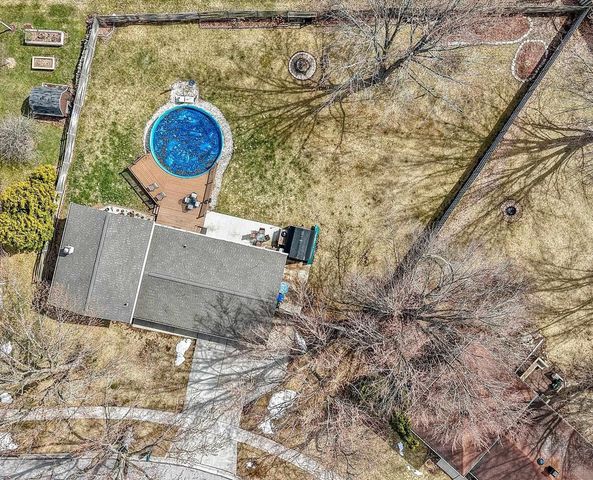 1935 BUNKER HILL COURT, De Pere, WI 54115