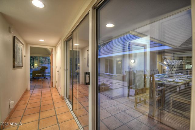 1523 W VISTA Avenue, Phoenix, AZ 85021