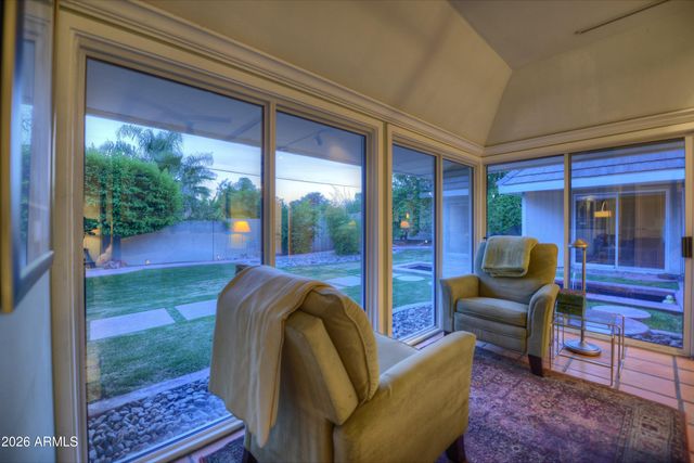 1523 W VISTA Avenue, Phoenix, AZ 85021
