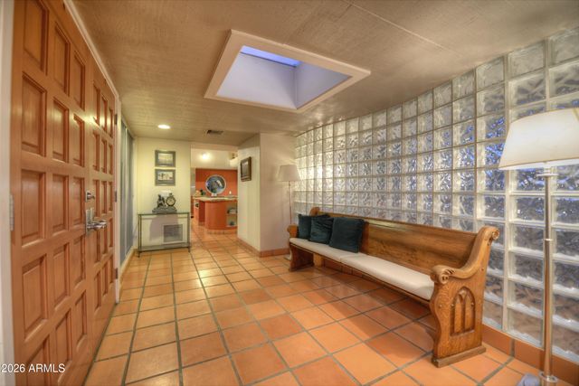 1523 W VISTA Avenue, Phoenix, AZ 85021