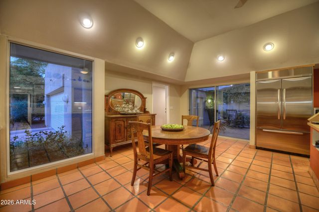 1523 W VISTA Avenue, Phoenix, AZ 85021