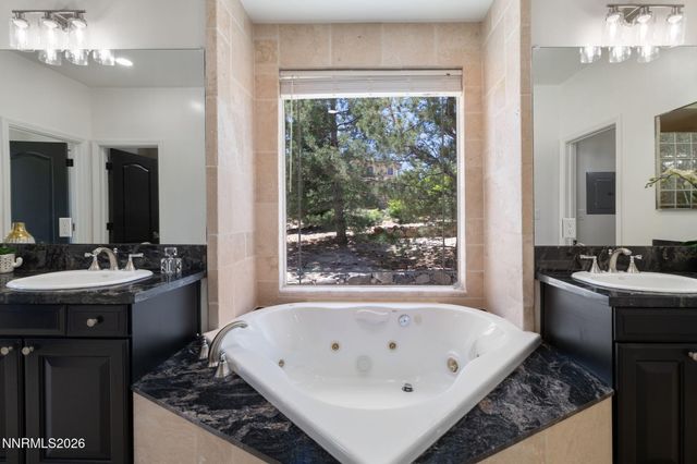 13330 W Saddlebow Drive, Reno, NV 89511