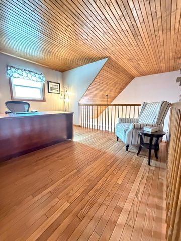 15290 Canary Drive, Grand Haven City, MI 49417