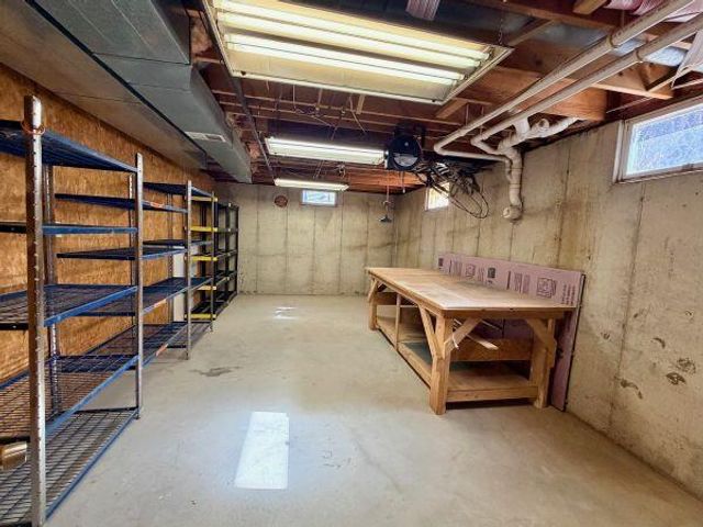 15290 Canary Drive, Grand Haven City, MI 49417