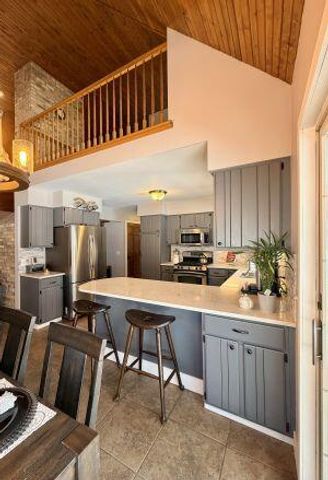 15290 Canary Drive, Grand Haven City, MI 49417