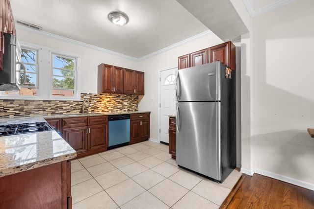 2001 S 19th Avenue, Broadview, IL 60155