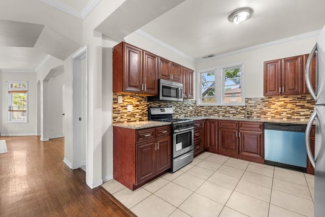2001 S 19th Avenue, Broadview, IL 60155