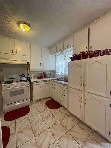 1604 N Jackson St, Fort Stockton, TX 79735