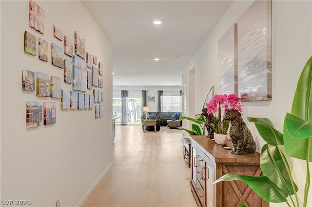 2772 Song Point Avenue, Las Vegas, NV 89121