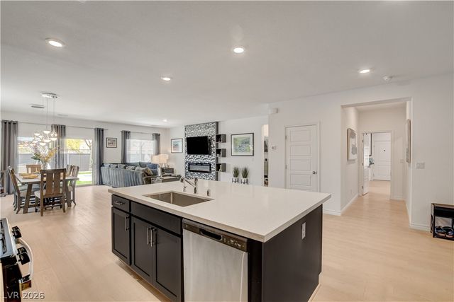 2772 Song Point Avenue, Las Vegas, NV 89121