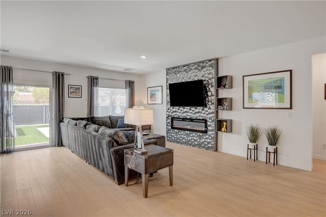 2772 Song Point Avenue, Las Vegas, NV 89121