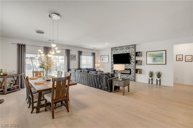 2772 Song Point Avenue, Las Vegas, NV 89121