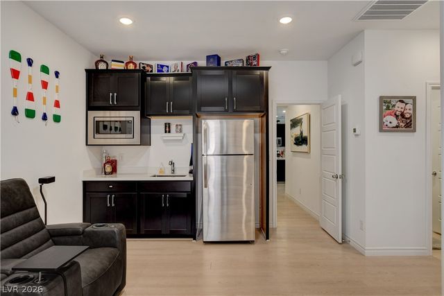 2772 Song Point Avenue, Las Vegas, NV 89121
