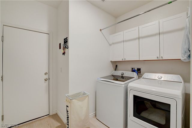 2772 Song Point Avenue, Las Vegas, NV 89121