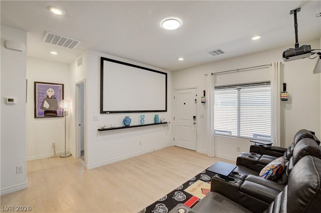 2772 Song Point Avenue, Las Vegas, NV 89121
