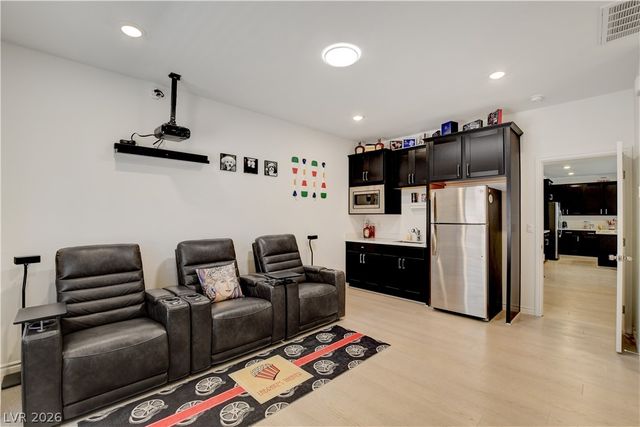 2772 Song Point Avenue, Las Vegas, NV 89121