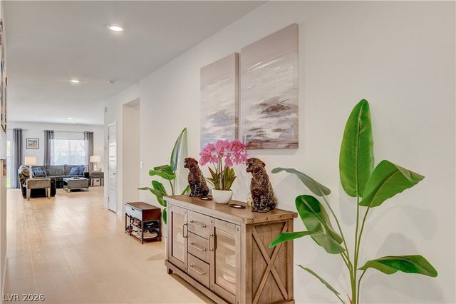 2772 Song Point Avenue, Las Vegas, NV 89121