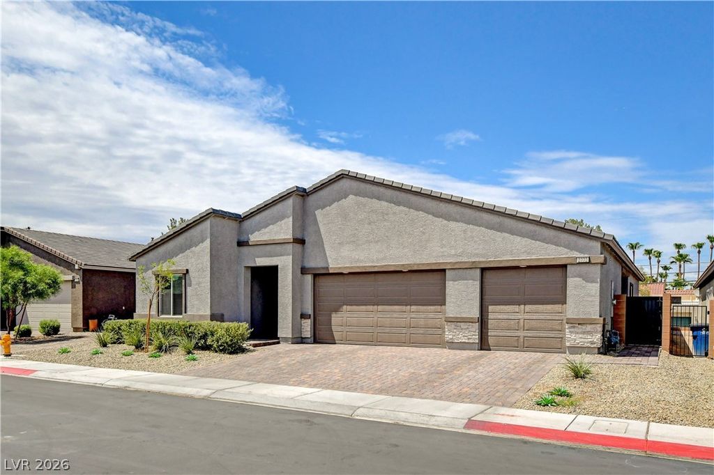 2772 Song Point Avenue, Las Vegas, NV 89121