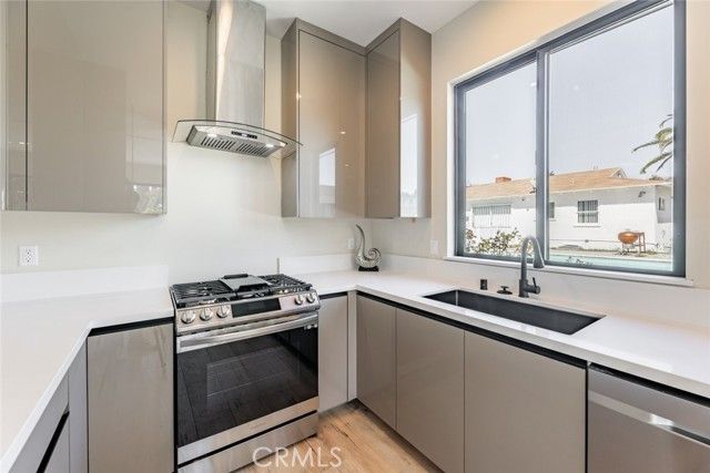 5805 Bucknell Avenue, Valley Village, CA 91607