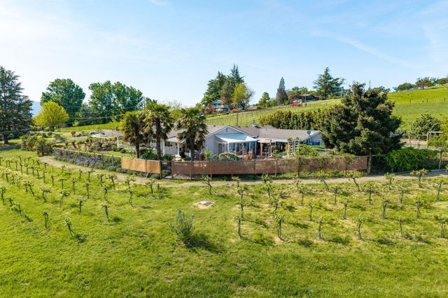 3015 Marigold Lane, Medford, OR 97504