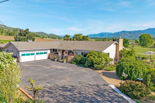 3015 Marigold Lane, Medford, OR 97504