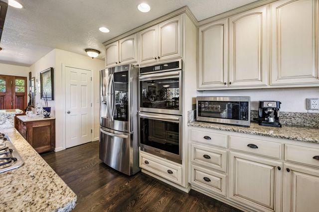 3015 Marigold Lane, Medford, OR 97504