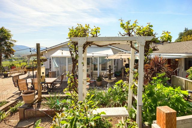 3015 Marigold Lane, Medford, OR 97504