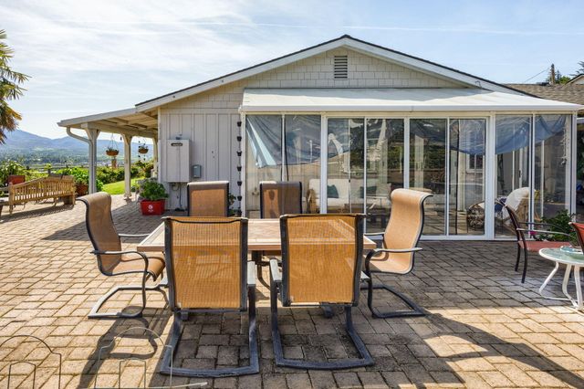 3015 Marigold Lane, Medford, OR 97504