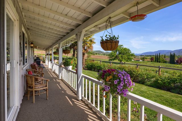 3015 Marigold Lane, Medford, OR 97504