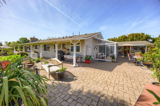 3015 Marigold Lane, Medford, OR 97504