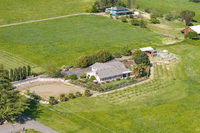 3015 Marigold Lane, Medford, OR 97504