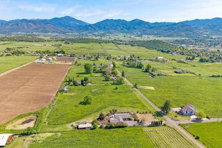 3015 Marigold Lane, Medford, OR 97504