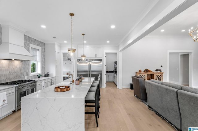 304 TIMBERVIEW TRAIL, Chelsea, AL 35043