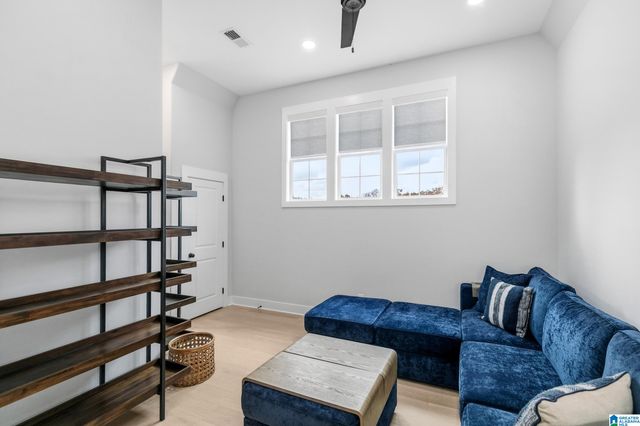 304 TIMBERVIEW TRAIL, Chelsea, AL 35043