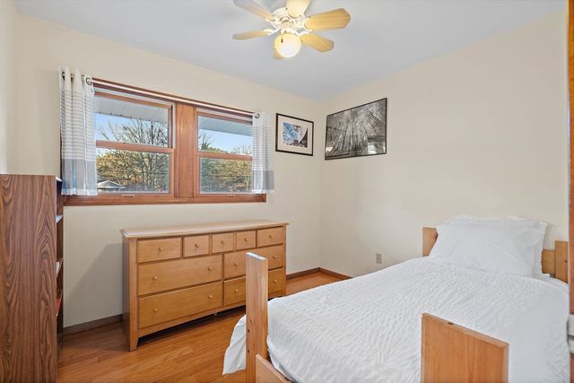 8 Quaker Cir, Pembroke, MA 02359